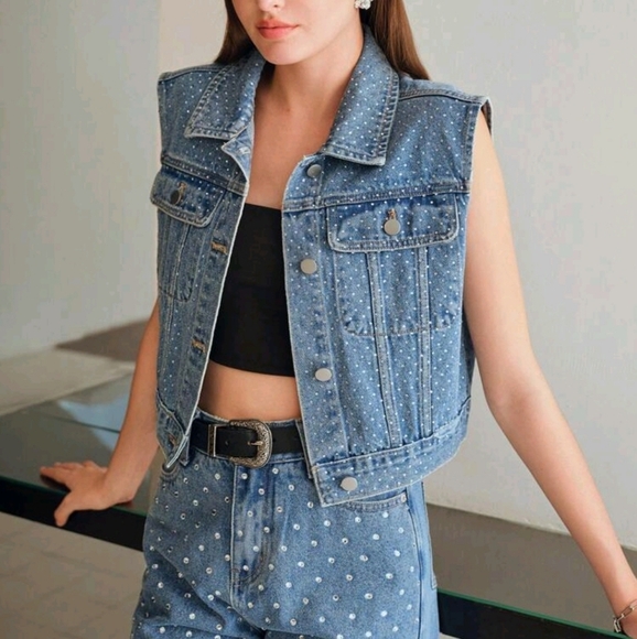 DENIM RHINESTONE DETAIL FLAP DETAIL VEST JACKET - Picture 8 of 8